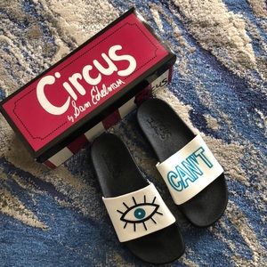 Circus by Sam Edelman girls/women slides size 9